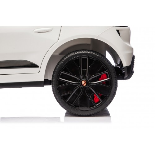 Porsche Macan bílé vozidlo