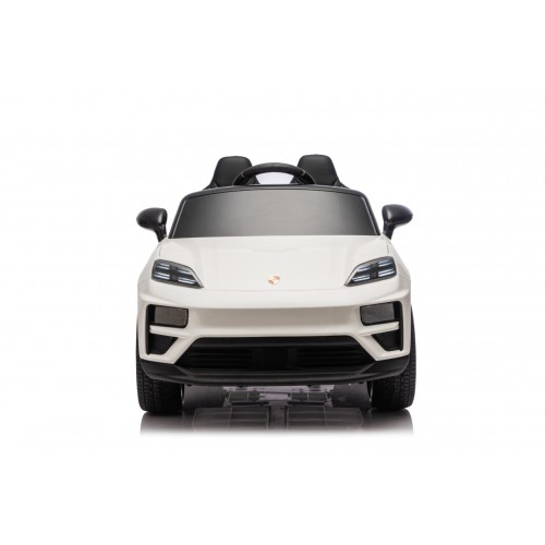Porsche Macan bílé vozidlo