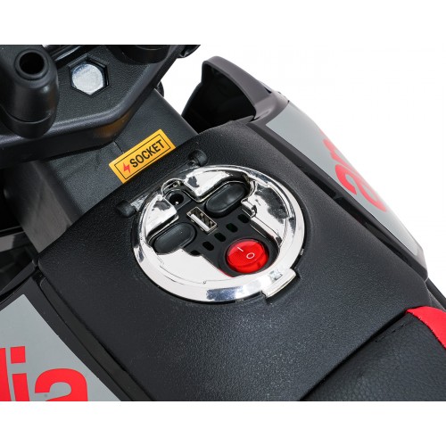 Motor vozidla Aprilia RX modrá