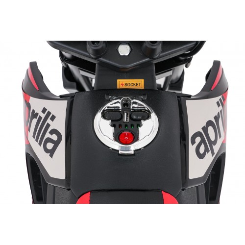 Motor vozidla Aprilia RX Červená