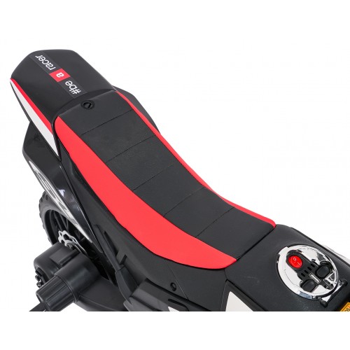 Motor vozidla Aprilia RX Červená