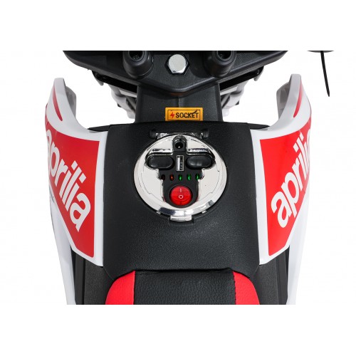 Motor vozidla Aprilia RX bílá