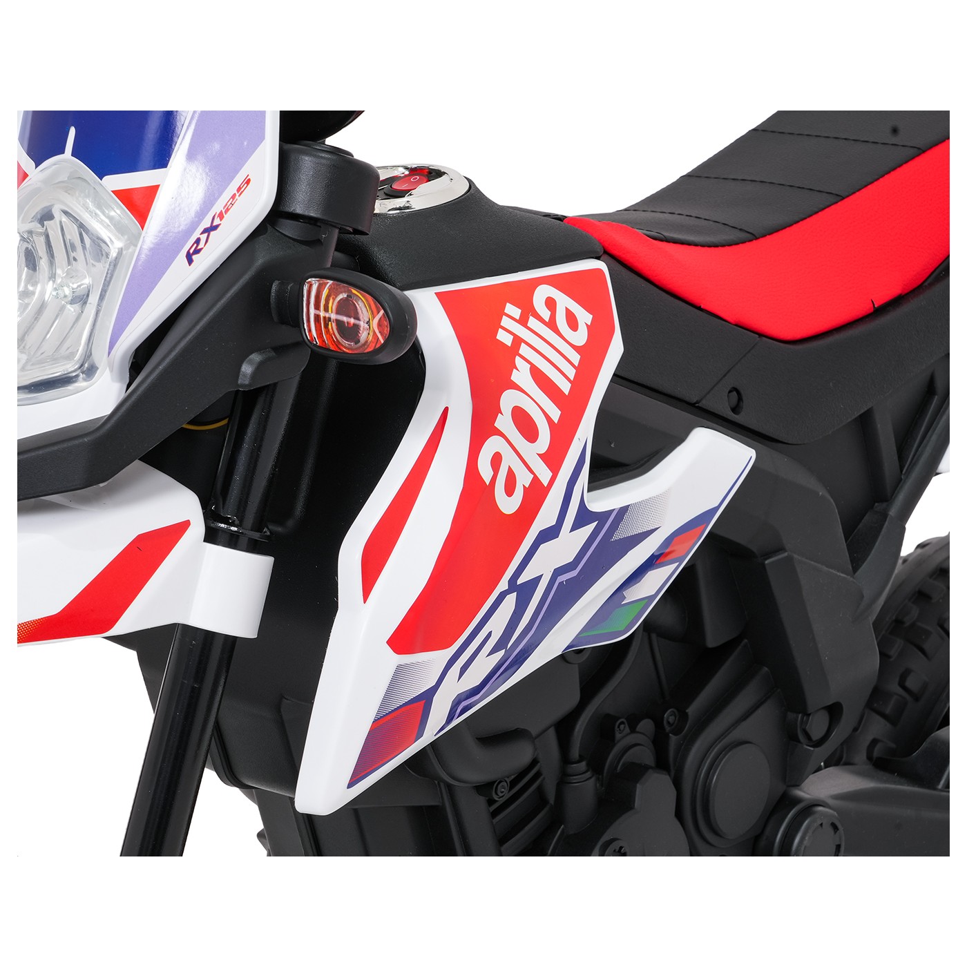 Motor vozidla Aprilia RX bílá