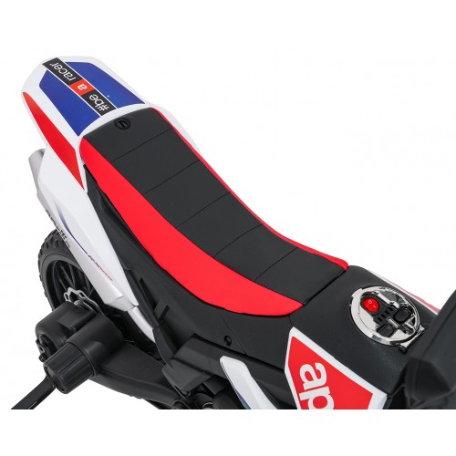 Motor vozidla Aprilia RX bílá