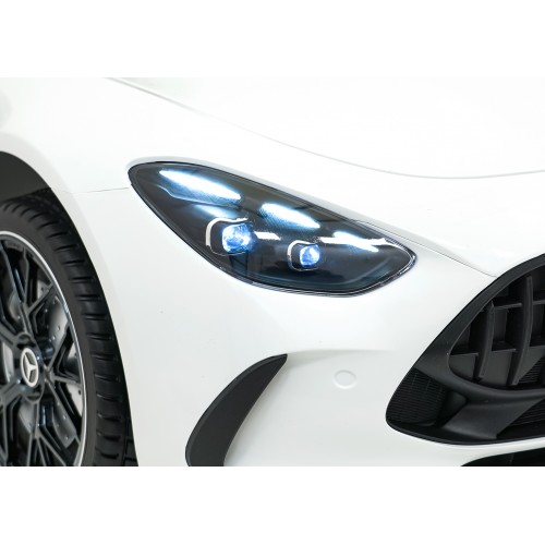 Vozidlo Mercedes Benz GT63 AMG bílá