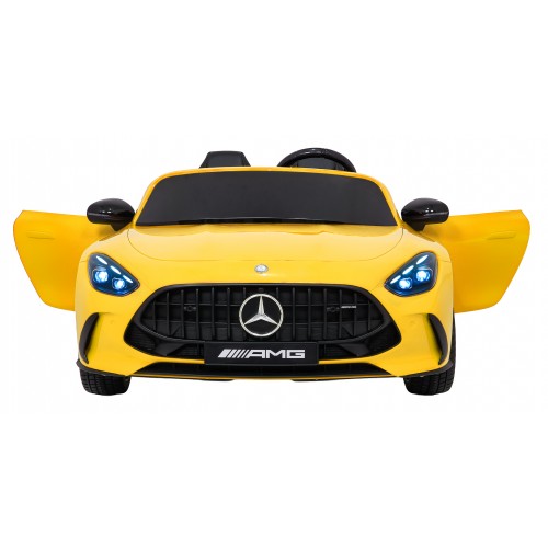 Vozidlo Mercedes Benz GT63 AMG žluté