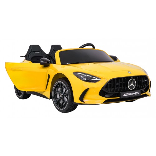 Vozidlo Mercedes Benz GT63 AMG žluté
