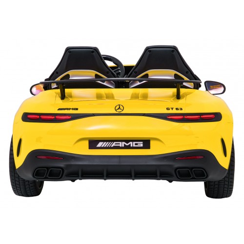 Vozidlo Mercedes Benz GT63 AMG žluté