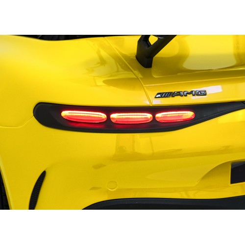 Vozidlo Mercedes Benz GT63 AMG žluté
