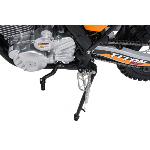 Vozidlo s oranžovým spalovacím motorem TITAN 300cc