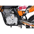 Vozidlo s oranžovým spalovacím motorem TITAN 300cc
