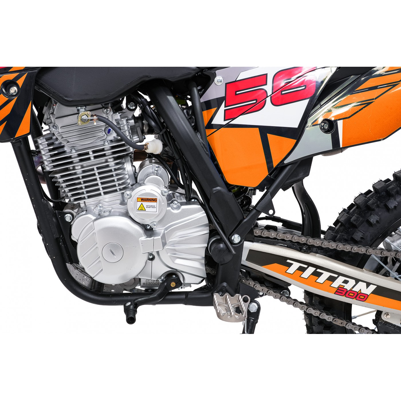 Vozidlo s oranžovým spalovacím motorem TITAN 300cc