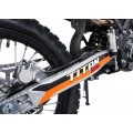 Vozidlo s oranžovým spalovacím motorem TITAN 300cc