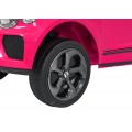 Růžové vozidlo Bentley Bentayga S