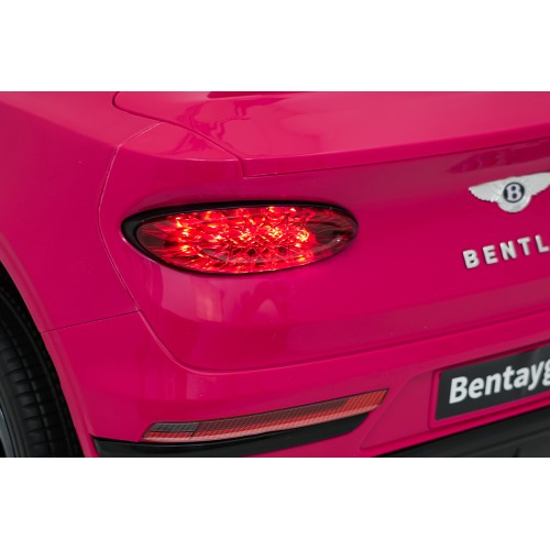 Růžové vozidlo Bentley Bentayga S