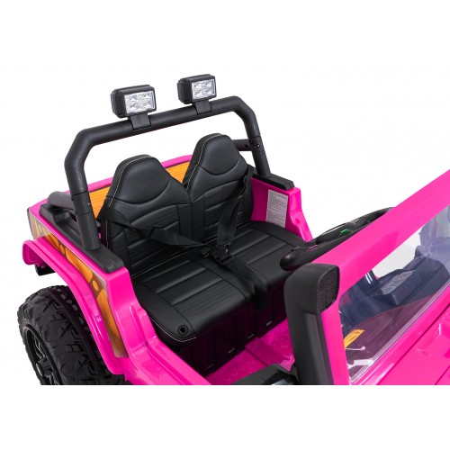 Růžové vozidlo Jeep Monster