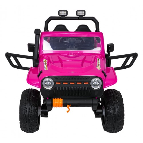 Růžové vozidlo Jeep Monster