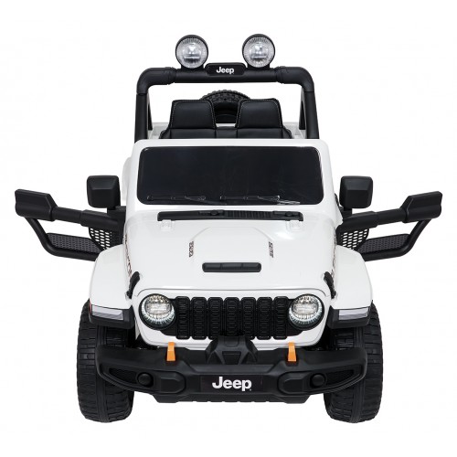 Jeep Wrangler Rubicon LIFT bílé vozidlo