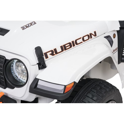 Jeep Wrangler Rubicon LIFT bílé vozidlo