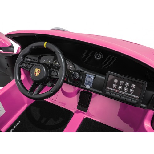 Porsche 911 GT 3 STRONG Růžové vozidlo