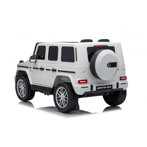 Mercedes G63 AMG bílý vůz