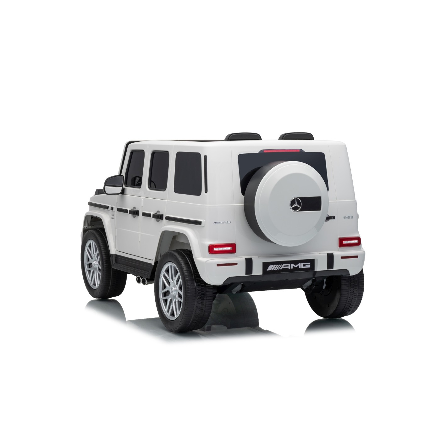 Mercedes G63 AMG bílý vůz