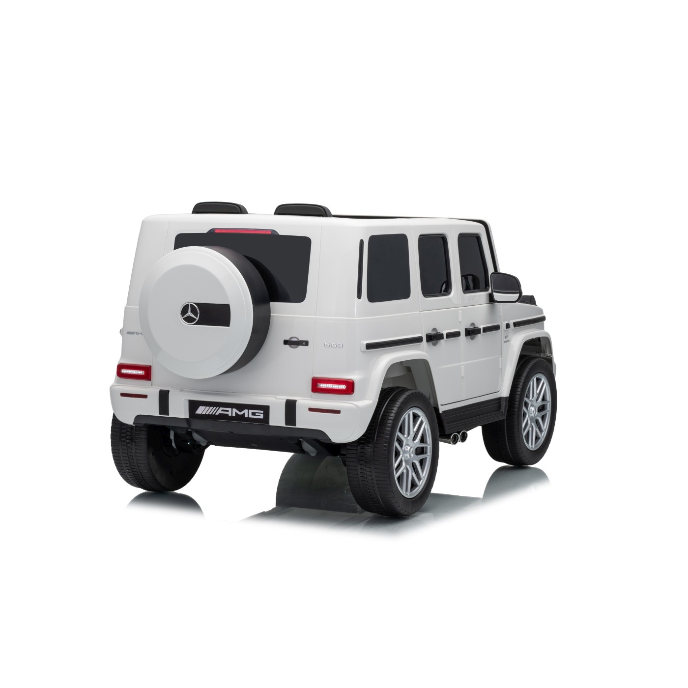 Mercedes G63 AMG bílý vůz