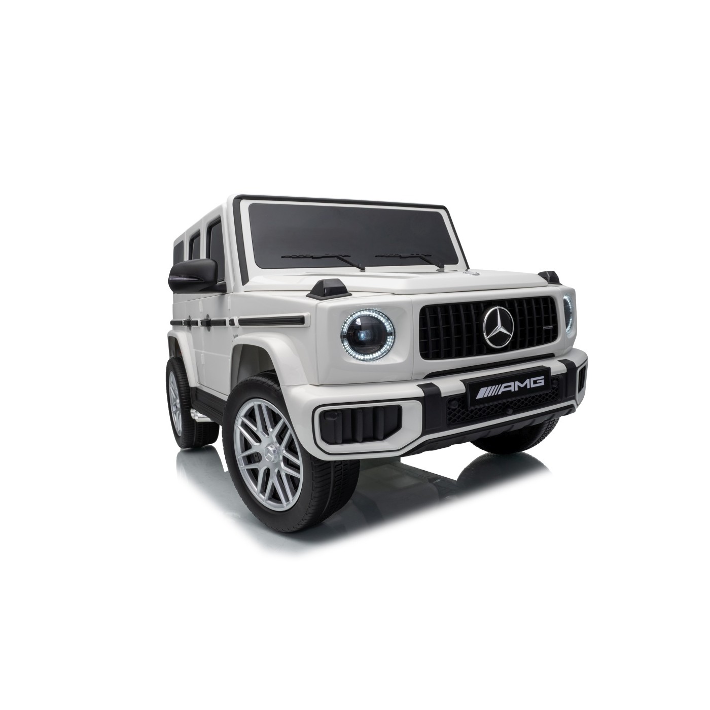 Mercedes G63 AMG bílý vůz