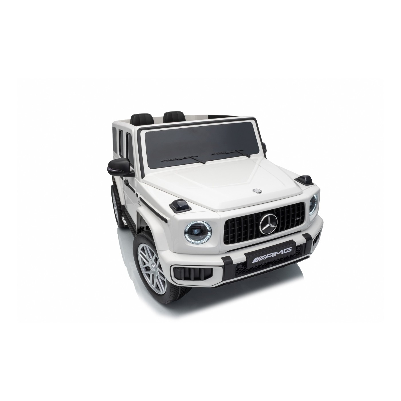 Mercedes G63 AMG bílý vůz