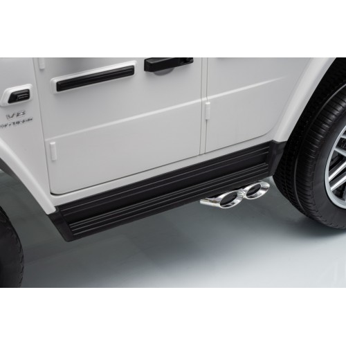 Mercedes G63 AMG bílý vůz