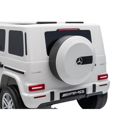 Mercedes G63 AMG bílý vůz