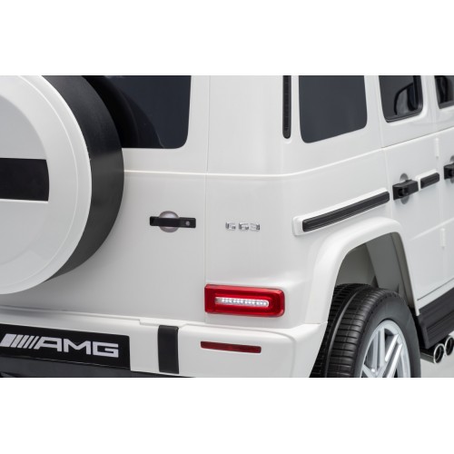 Mercedes G63 AMG bílý vůz