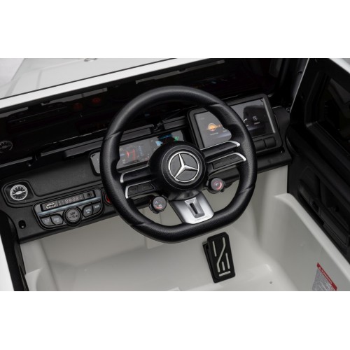 Mercedes G63 AMG bílý vůz