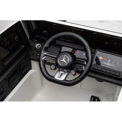 Mercedes G63 AMG bílý vůz
