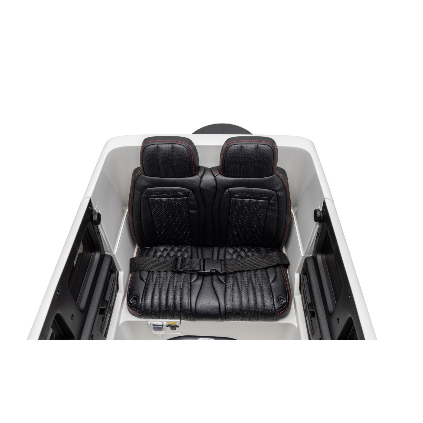 Mercedes G63 AMG bílý vůz
