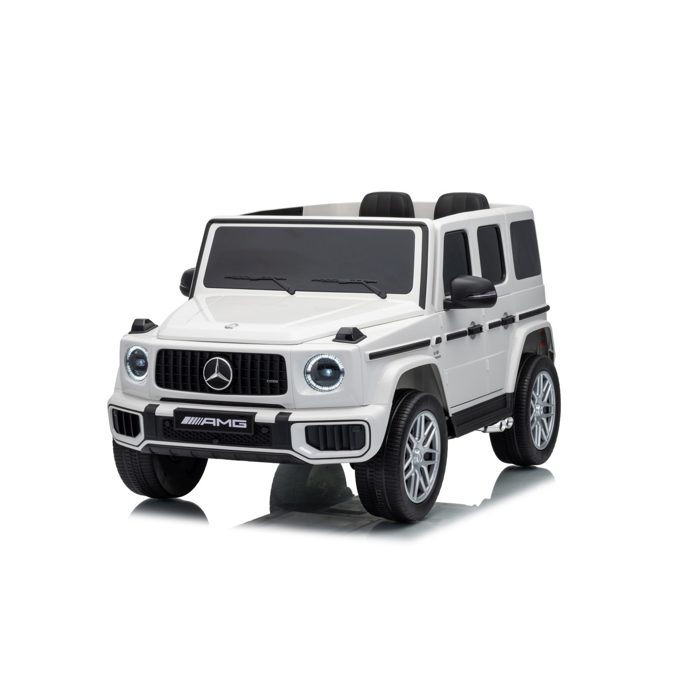 Mercedes G63 AMG bílý vůz