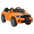 Oranžové vozidlo Dodge Durango