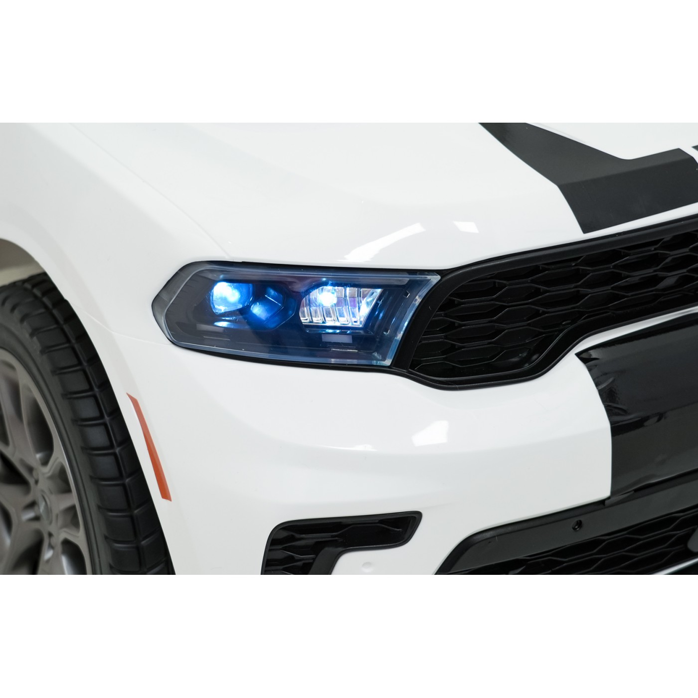 Vozidlo Dodge Durango bílá