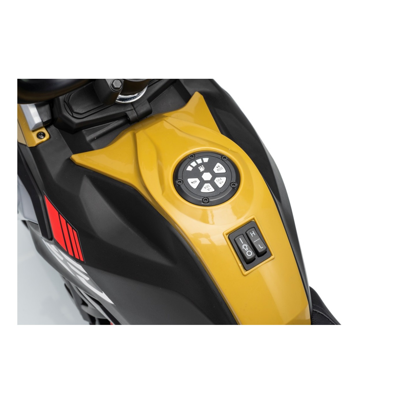 Motor vozidla BMW G310GS Champagne