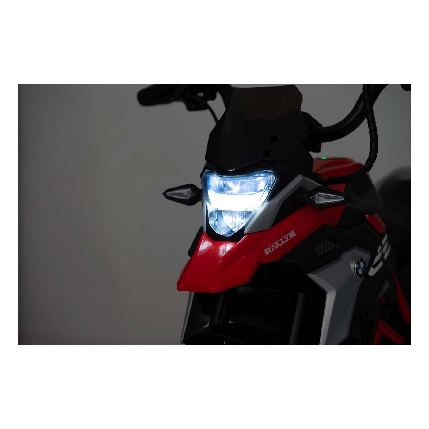 Motor vozidla BMW G310GS Červená