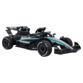 Černý závodní vůz AMG PETRONAS F1