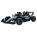Černý závodní vůz AMG PETRONAS F1