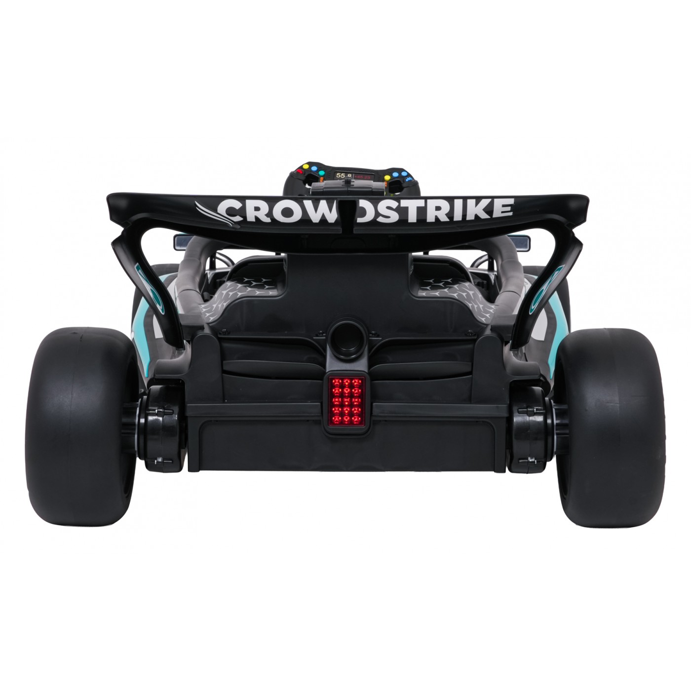 Černý závodní vůz AMG PETRONAS F1