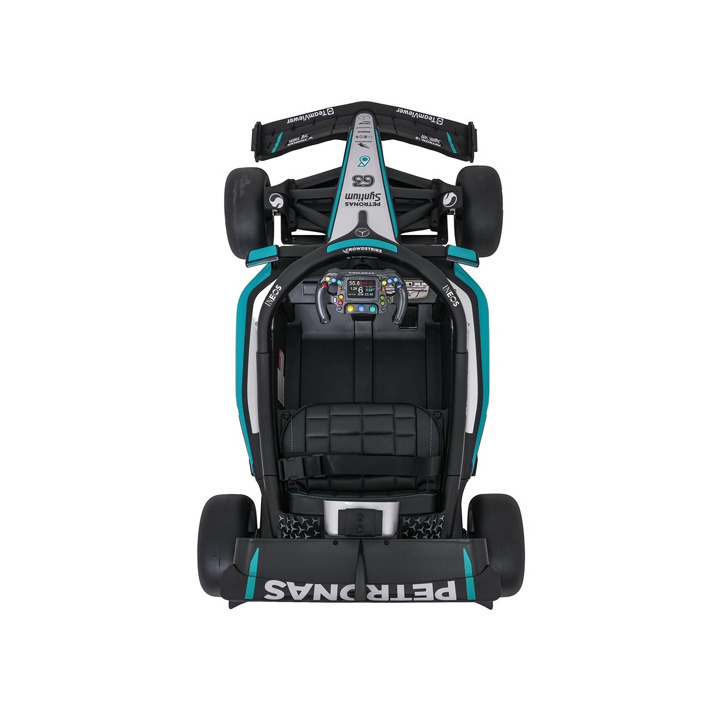 Černý závodní vůz AMG PETRONAS F1
