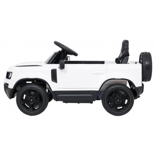 Land Rover Defender bílý vůz