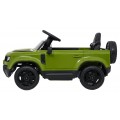 Zelené vozidlo Land Rover Defender