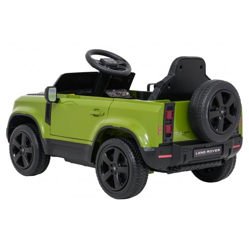 Zelené vozidlo Land Rover Defender