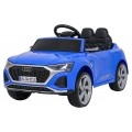 Audi SQ8 modré vozidlo