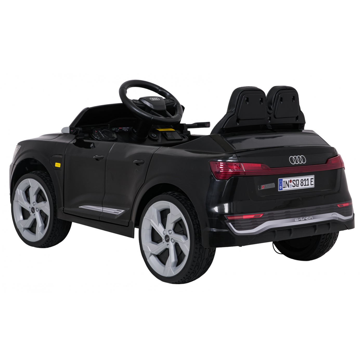 Černé vozidlo Audi SQ8