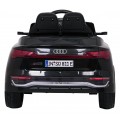 Černé vozidlo Audi SQ8